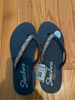 Skechers Navy Yoga Foam Flip Flops with Beaded Straps